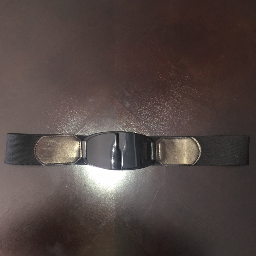 Hook front belt